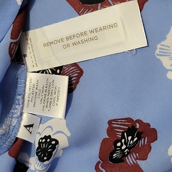 Ann Taylor LOFT Blue Red Floral Top Petite Small Mint Conditiom - Picture 3 of 7